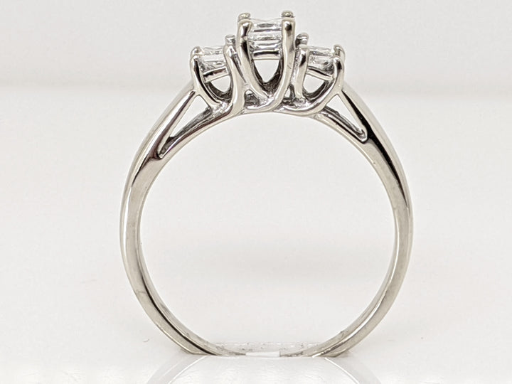 14K WHITE .45 CARAT TOTAL WEIGHT I1 F DIAMOND PRINCESS CUT (3) TRINITY ESTATE RING 2.7 GRAMS