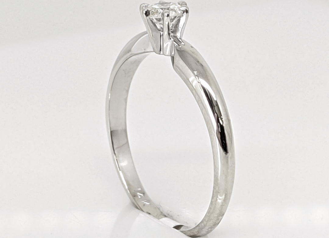 14K WHITE .24 CARAT TOTAL I1 I DIAMOND ROUND SOLITAIRE ESTATE RING 2.2 GRAMS