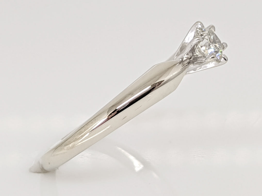 14K WHITE .24 CARAT TOTAL I1 I DIAMOND ROUND SOLITAIRE ESTATE RING 2.2 GRAMS