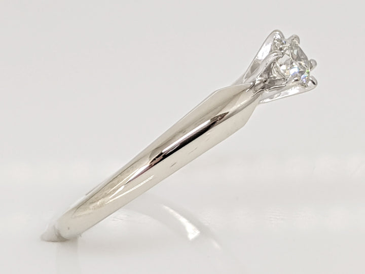 14K WHITE .24 CARAT TOTAL I1 I DIAMOND ROUND SOLITAIRE ESTATE RING 2.2 GRAMS