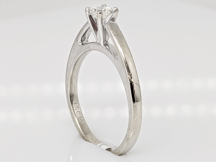 14K WHITE .18 CARAT TOTAL I1 H DIAMOND PRINCESS CUT RAISED SHANK SOLITAIRE ESTATE RING 2.5 GRAMS
