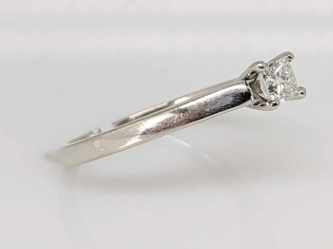 14K WHITE .18 CARAT TOTAL I1 H DIAMOND PRINCESS CUT RAISED SHANK SOLITAIRE ESTATE RING 2.5 GRAMS