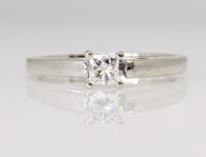 14K WHITE .18 CARAT TOTAL I1 H DIAMOND PRINCESS CUT RAISED SHANK SOLITAIRE ESTATE RING 2.5 GRAMS