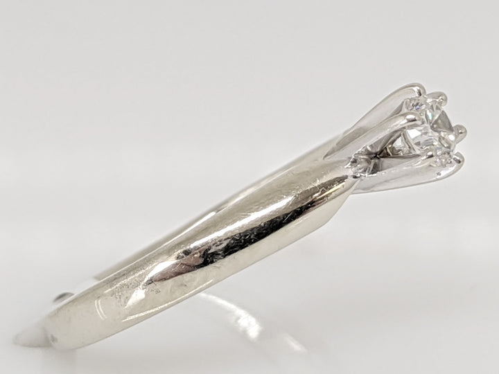 14K WHITE .15 CARAT TOTAL SI1 J DIAMOND ROUND SOLITAIRE ESTATE RING 2.9 GRAMS
