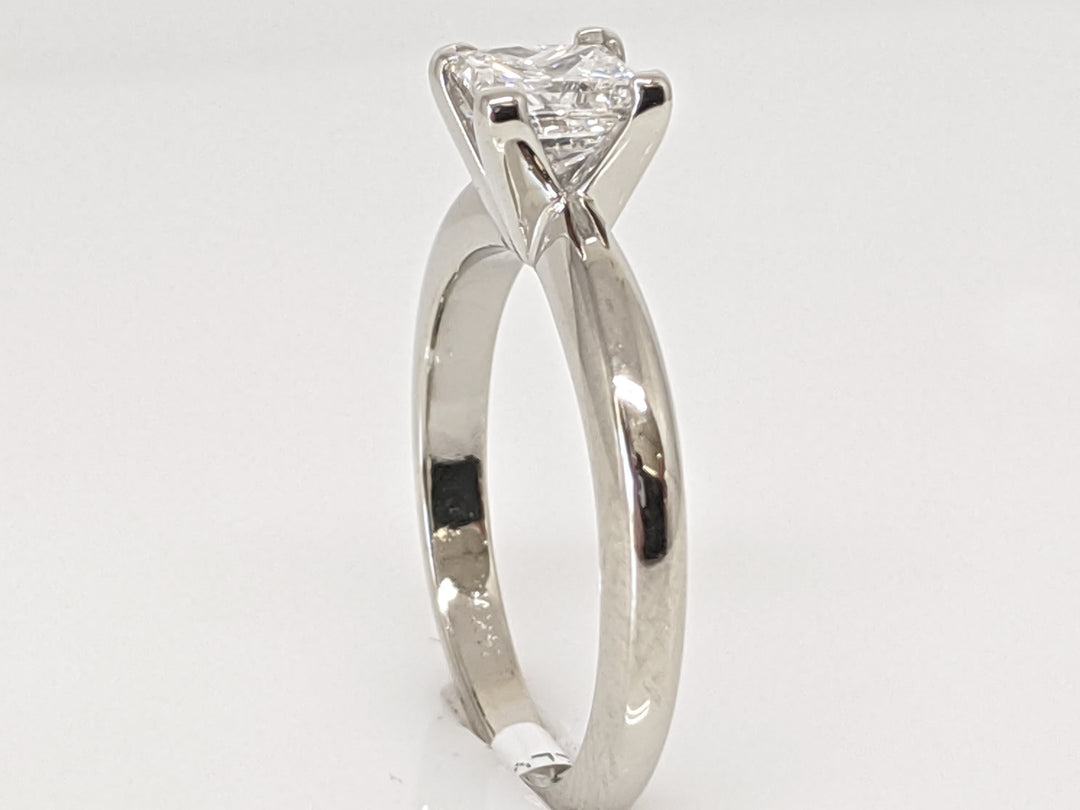 14K WHITE .66 CARAT TOTAL VS2 F DIAMOND PRINCESS CUT SOLITAIRE ESTATE RING 2.9 GRAMS