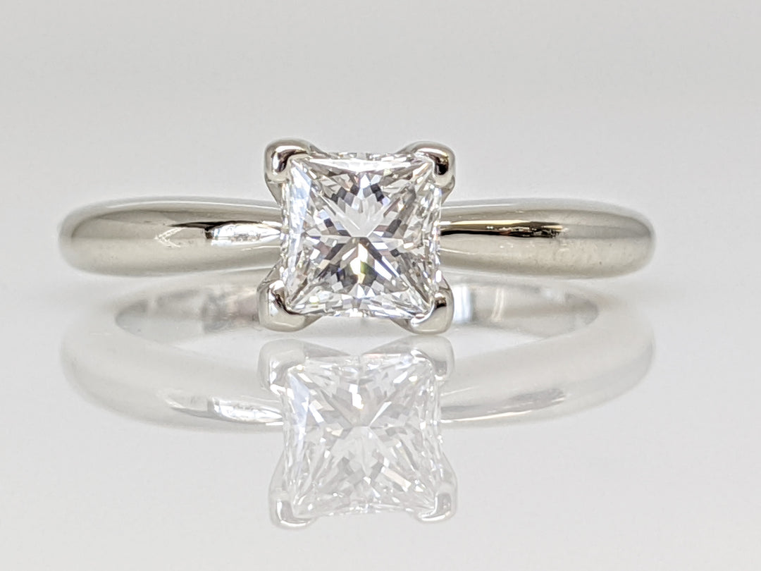 14K WHITE .66 CARAT TOTAL VS2 F DIAMOND PRINCESS CUT SOLITAIRE ESTATE RING 2.9 GRAMS