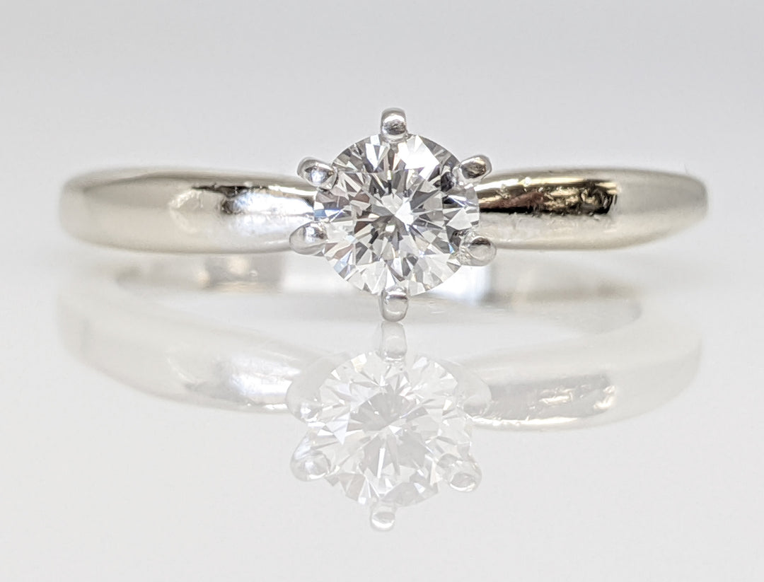 14K WHITE .34 CARAT TOTAL WEIGHT SI1 G DIAMOND ROUND SOLITAIRE ESTATE RING 3.2 GRAMS