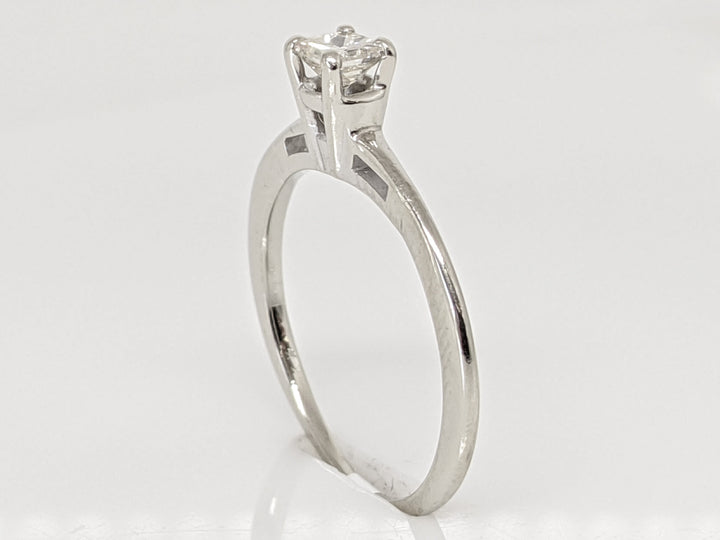 14K WHITE .21 CARAT TOTAL SI1 F DIAMOND PRINCESS CUT SOLITAIRE ESTATE RING 1.8 GRAMS