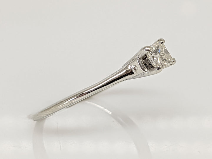 14K WHITE .21 CARAT TOTAL SI1 F DIAMOND PRINCESS CUT SOLITAIRE ESTATE RING 1.8 GRAMS
