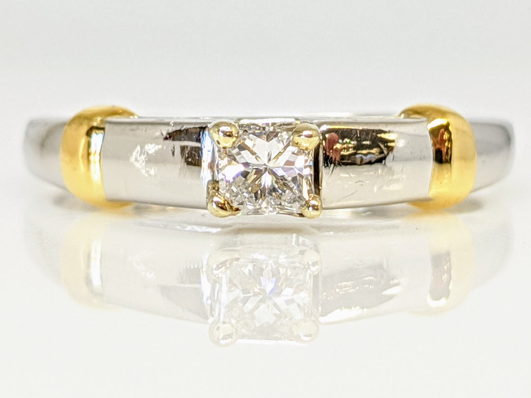 14K TWO-TONE .25 CARAT TOTAL I1 I DIAMOND PRINCESS CUT ESTATE RING 5.3 GRAMS