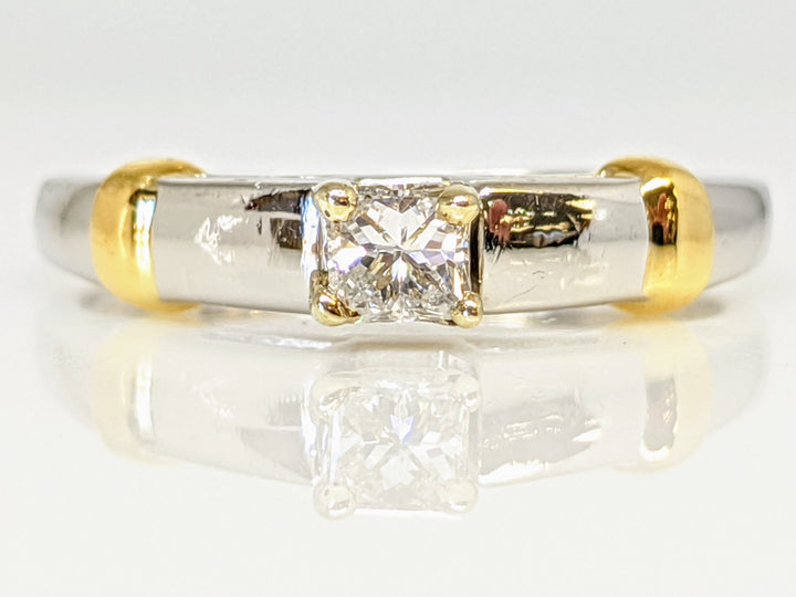 14K TWO-TONE .25 CARAT TOTAL I1 I DIAMOND PRINCESS CUT ESTATE RING 5.3 GRAMS