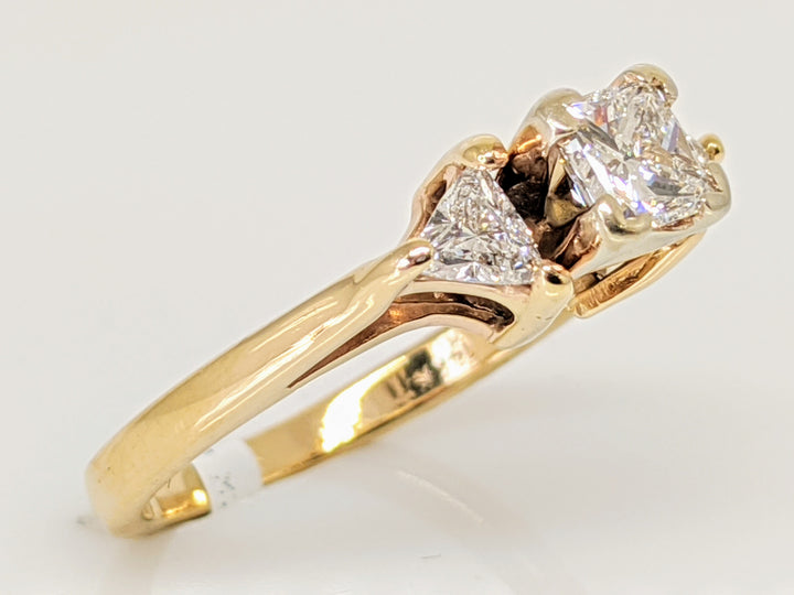 14K .77 CARAT TOTAL WEIGHT VS H DIAMOND PRINCESS CUT WITH (2) TRILLION TRINITY ESTATE RING