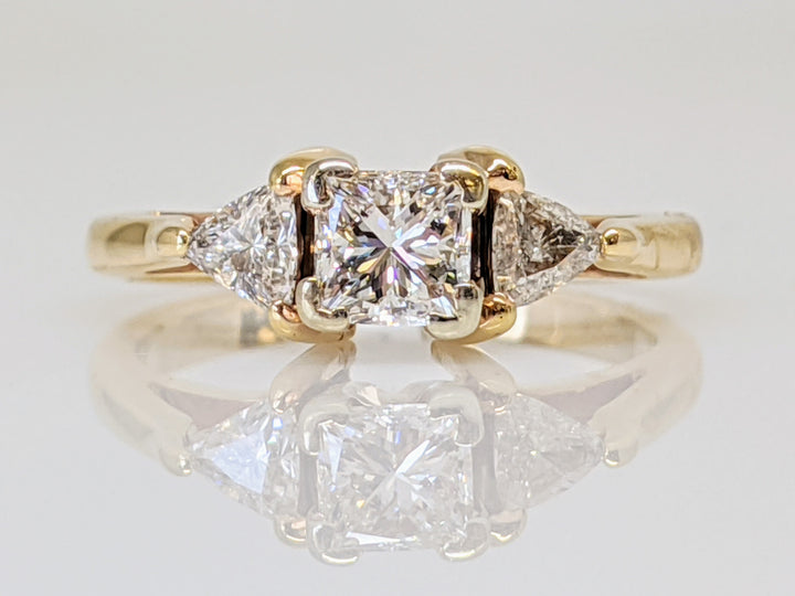14K .77 CARAT TOTAL WEIGHT VS H DIAMOND PRINCESS CUT WITH (2) TRILLION TRINITY ESTATE RING