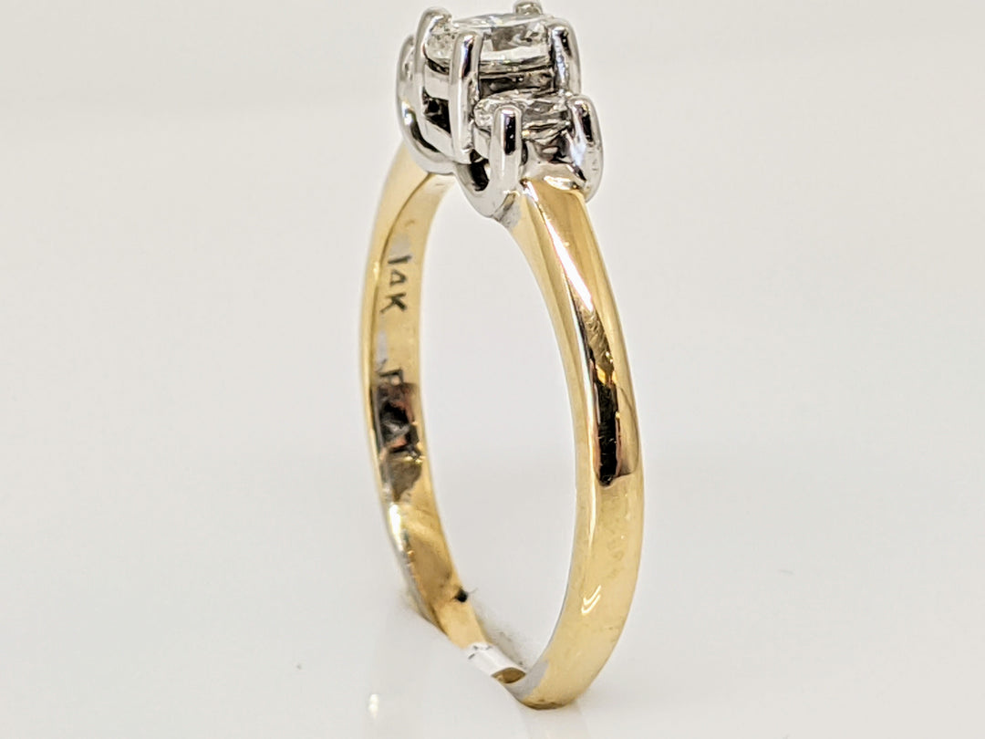 14K/ PLATINUM .50 CARAT TOTAL WEIGHT SI3-I1 I DIAMOND OVAL TRINITY ESTATE RING 2.8 GRAMS