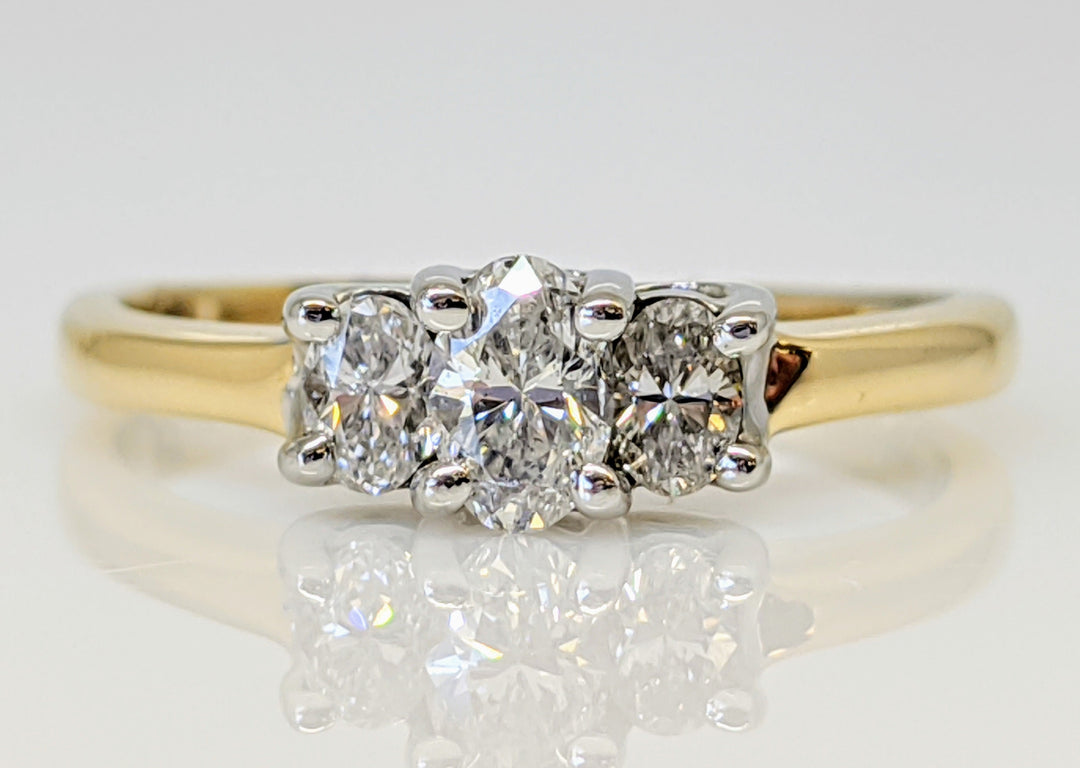 14K/ PLATINUM .50 CARAT TOTAL WEIGHT SI3-I1 I DIAMOND OVAL TRINITY ESTATE RING 2.8 GRAMS