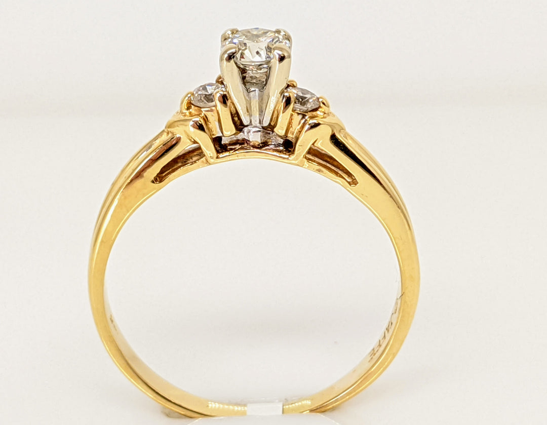 14K .40 CARAT TOTAL WEIGHT SI2 H DIAMOND ROUND (3) TRINITY ESTATE RING 3.3 GRAMS