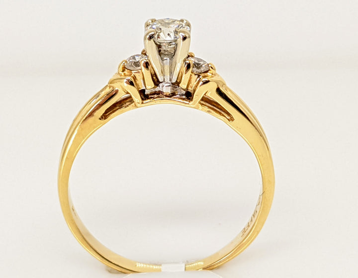 14K .40 CARAT TOTAL WEIGHT SI2 H DIAMOND ROUND (3) TRINITY ESTATE RING 3.3 GRAMS