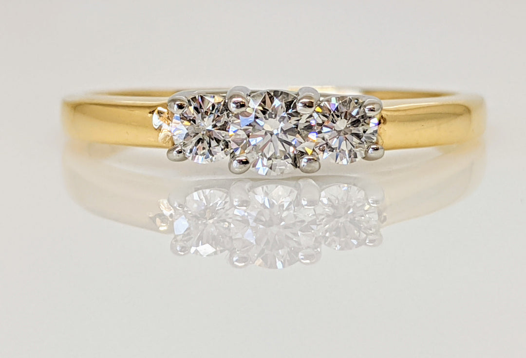 14K .41 CARAT TOTAL WEIGHT SI2 G DIAMOND ROUND (3) TRINITY ESTATE RING 2.9 GRAMS