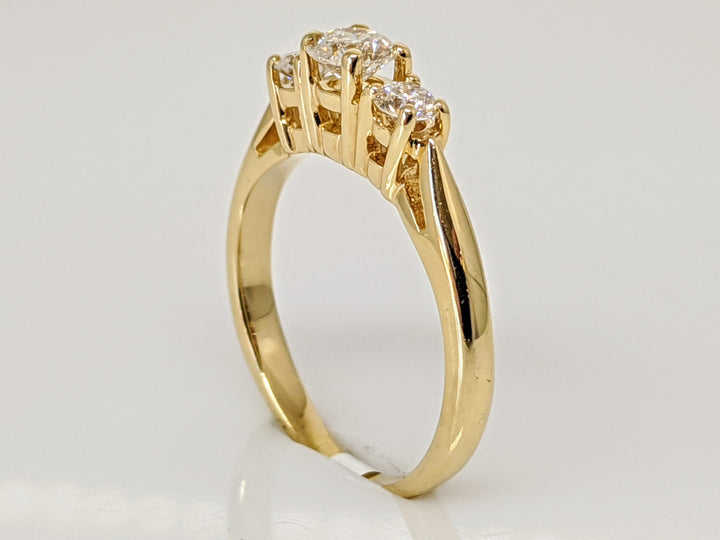 14K .48 CARAT TOTAL WEIGHT I1 I DIAMOND ROUND (3) TRINITY ESTATE RING 2.5 GRAMS