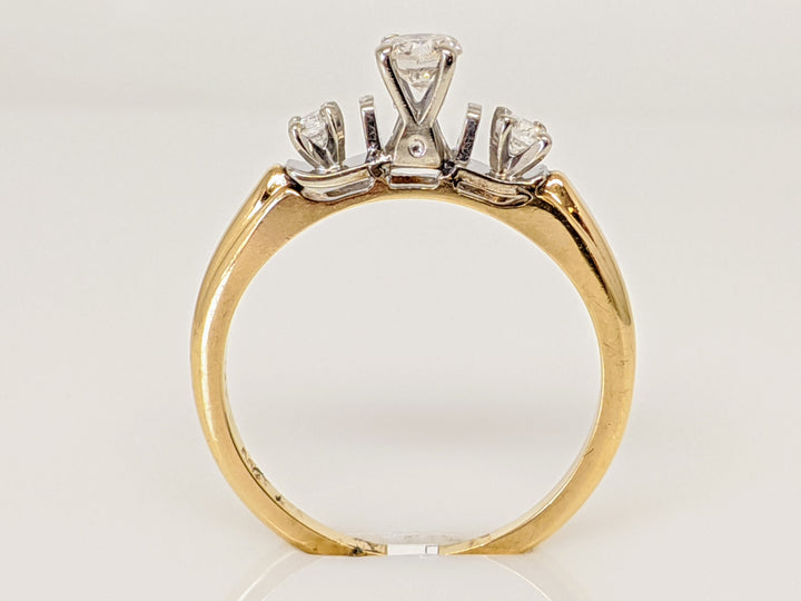 14K .33 CARAT TOTAL WEIGHT VS2 H DIAMOND ROUND (3) TRINITY ESTATE RING 2.9 GRAMS