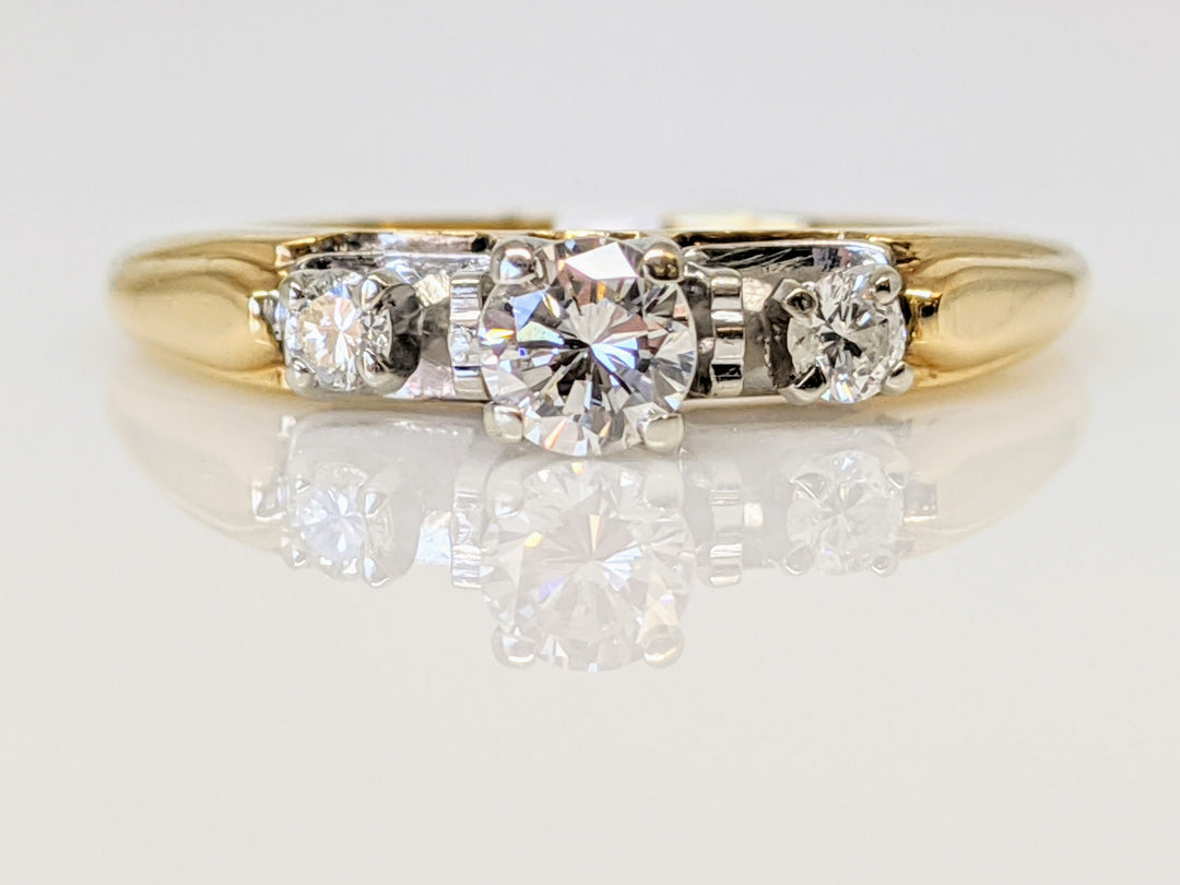 14K .33 CARAT TOTAL WEIGHT VS2 H DIAMOND ROUND (3) TRINITY ESTATE RING 2.9 GRAMS