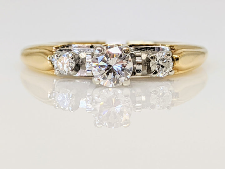 14K .33 CARAT TOTAL WEIGHT VS2 H DIAMOND ROUND (3) TRINITY ESTATE RING 2.9 GRAMS
