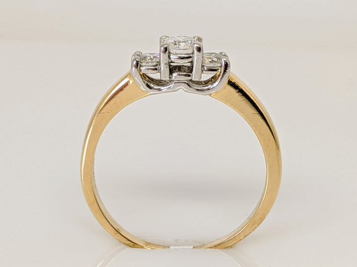 14K .45 CARAT TOTAL WEIGHT I1 H DIAMOND ROUND (3) TRINITY ESTATE RING 3.1 GRAMS