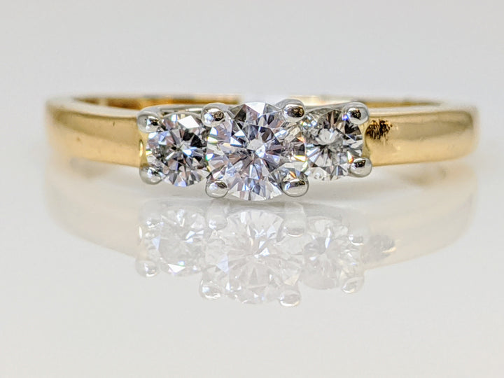 14K .45 CARAT TOTAL WEIGHT I1 H DIAMOND ROUND (3) TRINITY ESTATE RING 3.1 GRAMS