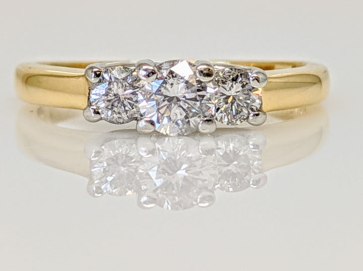 14K .49 CARAT TOTAL WEIGHT I1 G DIAMOND ROUND (3) TRINITY ESTATE RING 2.8 GRAMS