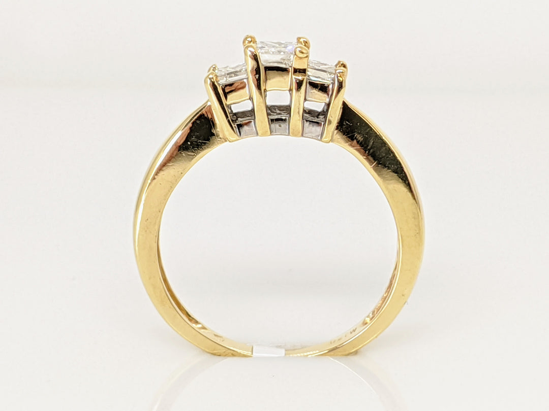 14K .50 CARAT TOTAL WEIGHT I1 H DIAMOND PRINCESS CUT (3) TRINITY ESTATE RING 3.0 GRAMS