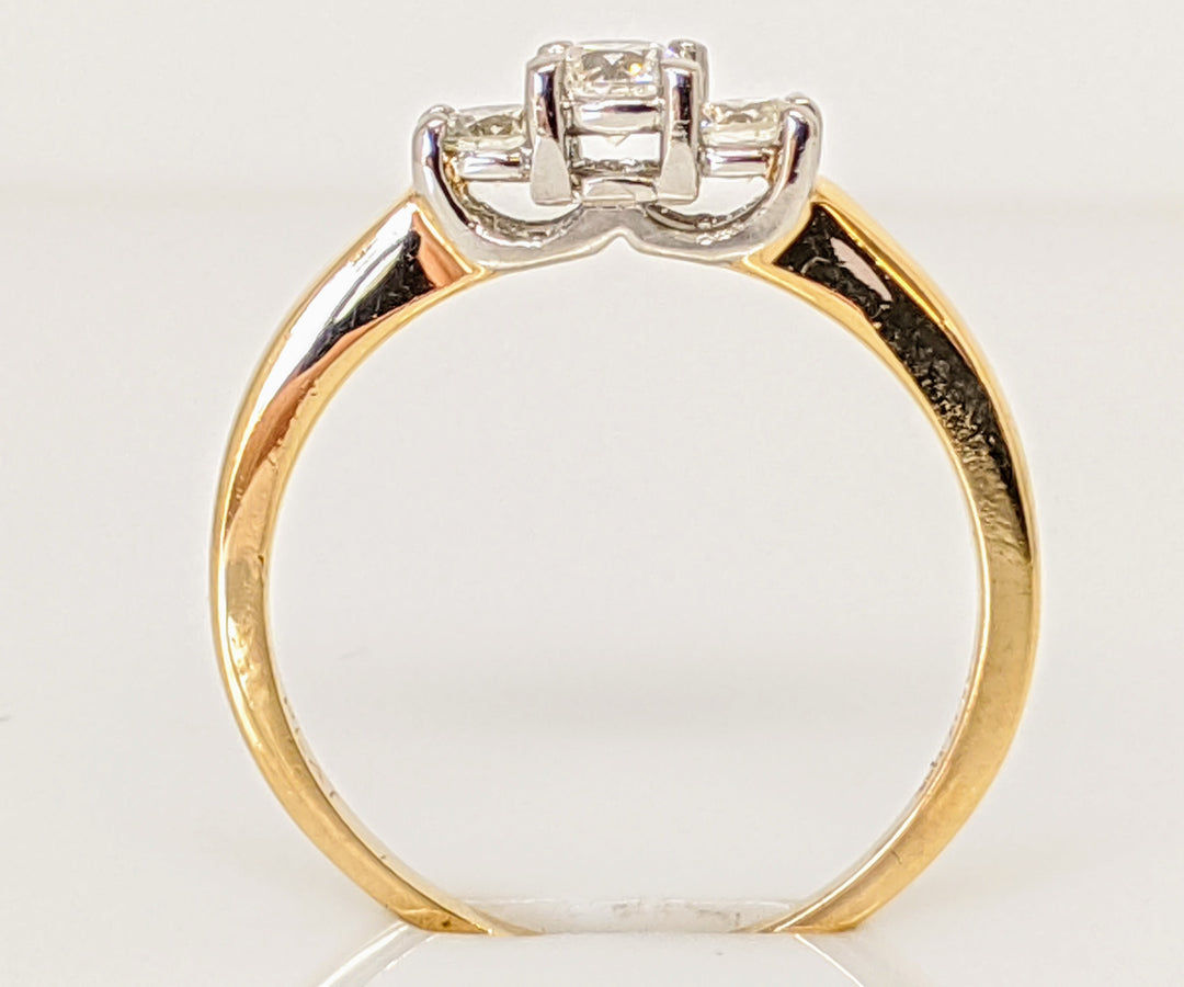 14K .40 CARAT TOTAL WEIGHT SI2 G DIAMOND ROUND (3) TRINITY ESTATE RING 2.9 GRAMS