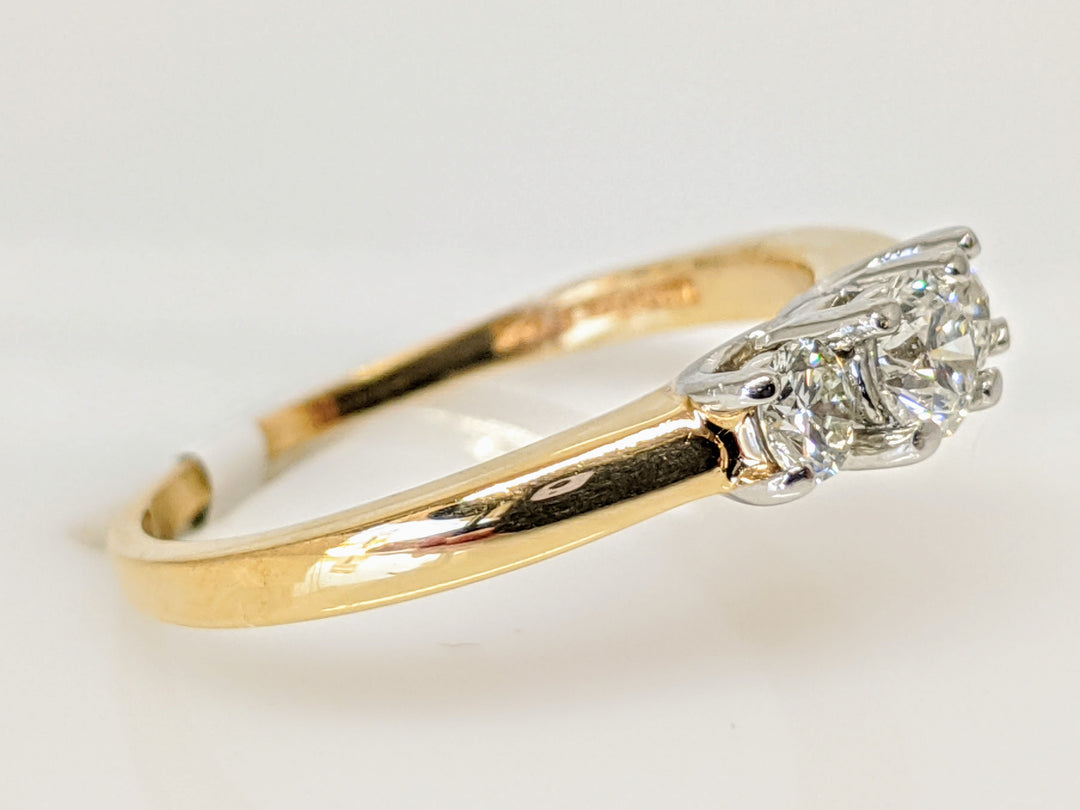 14K .40 CARAT TOTAL WEIGHT SI2 G DIAMOND ROUND (3) TRINITY ESTATE RING 2.9 GRAMS