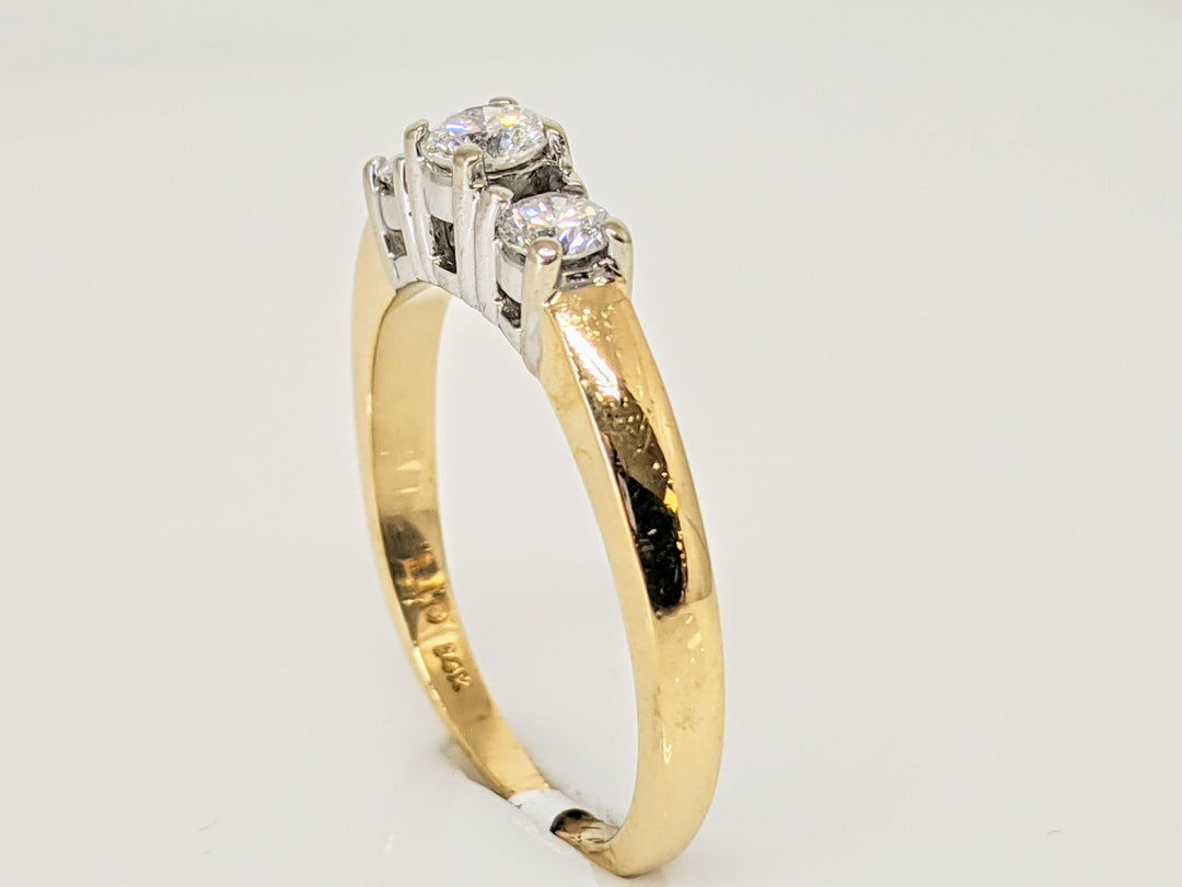14K .46 CARAT TOTAL WEIGHT I2 G DIAMOND ROUND (3) TRINITY ESTATE RING 3.2 GRAMS