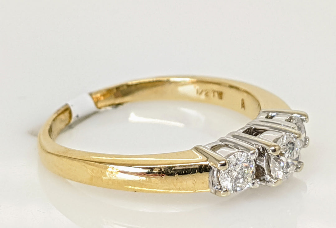 14K .46 CARAT TOTAL WEIGHT I2 G DIAMOND ROUND (3) TRINITY ESTATE RING 3.2 GRAMS