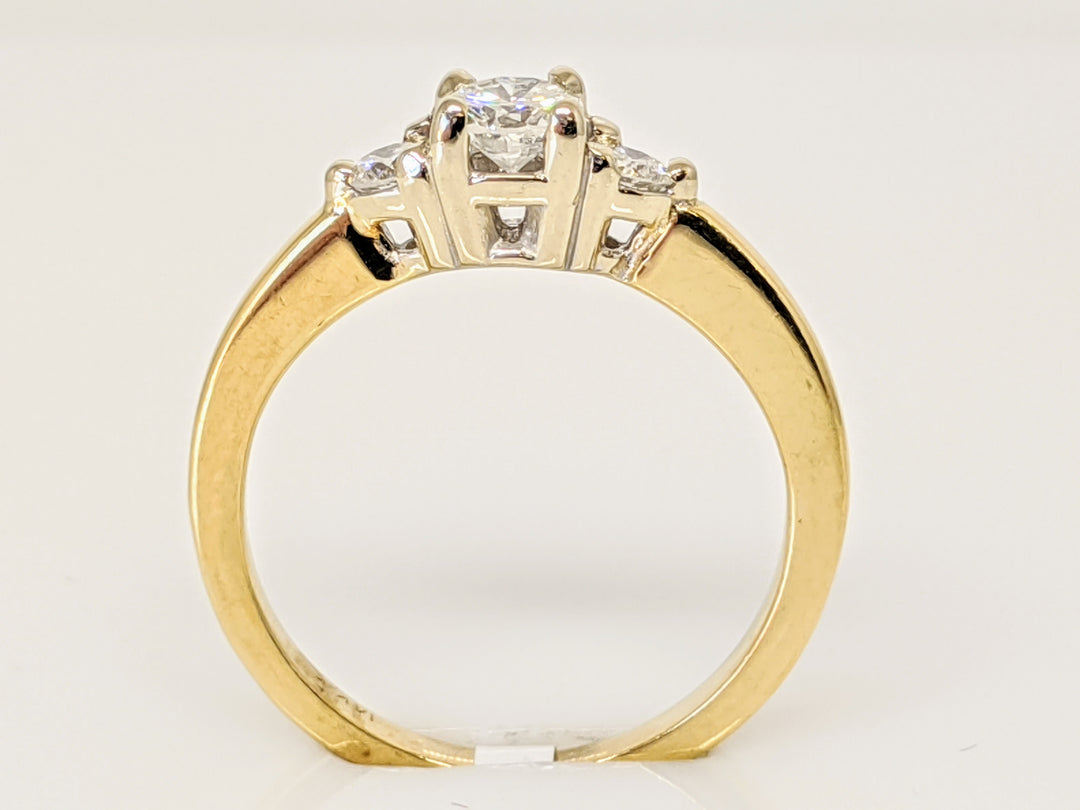 14K .36 CARAT TOTAL WEIGHT I1 H DIAMOND ROUND (3) TRINITY ESTATE RING 2.4 GRAMS