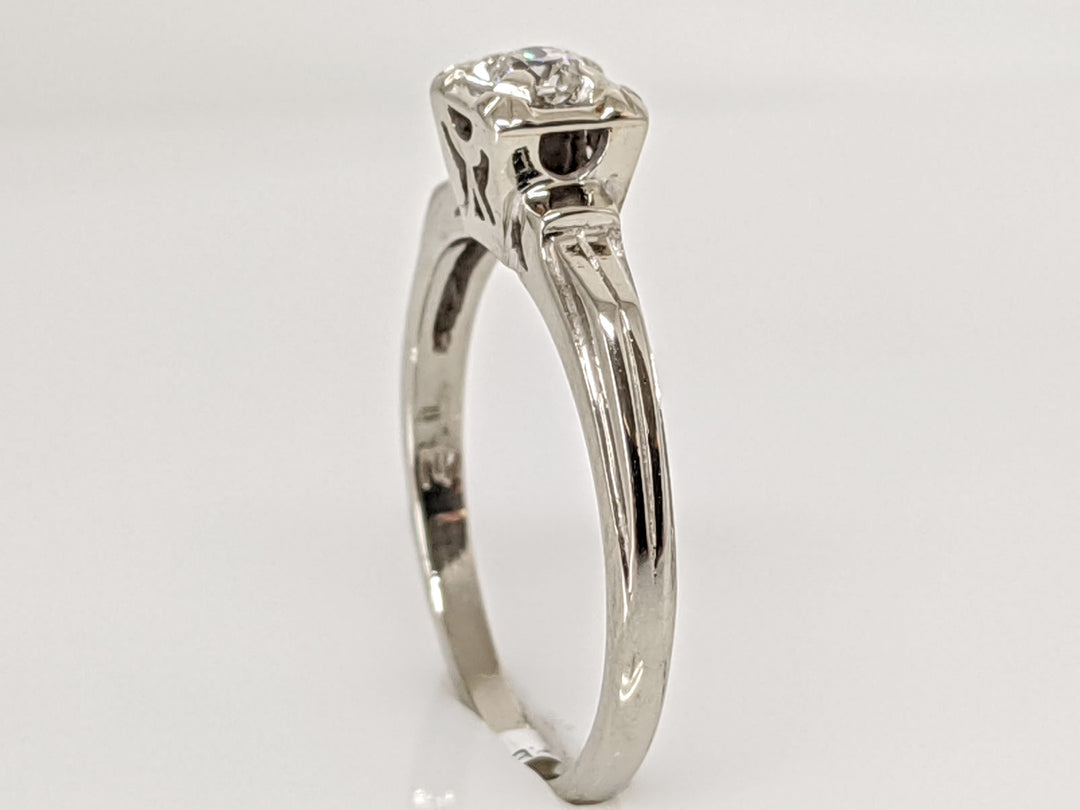 14K WHITE .10 CARAT TOTAL I1 H DIAMOND ROUND BOXHEAD ESTATE RING 2.2 GRAMS