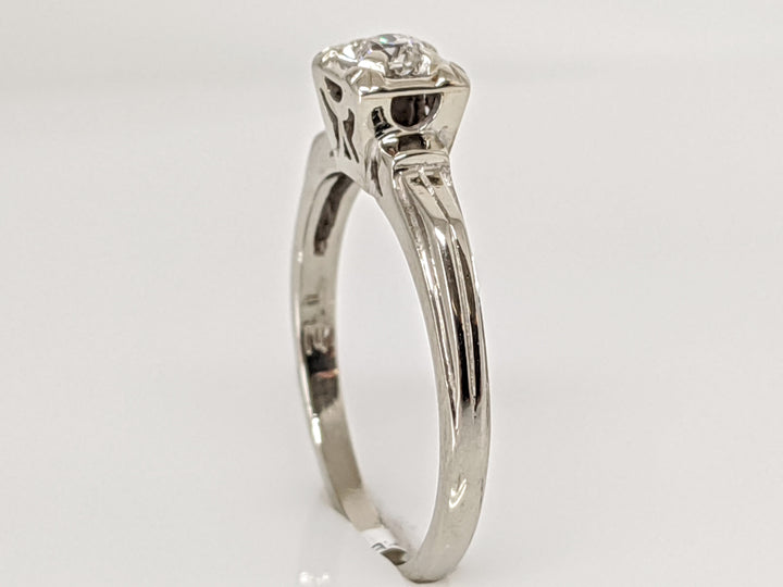 14K WHITE .10 CARAT TOTAL I1 H DIAMOND ROUND BOXHEAD ESTATE RING 2.2 GRAMS