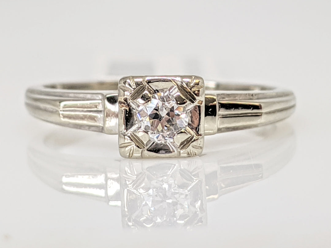 14K WHITE .10 CARAT TOTAL I1 H DIAMOND ROUND BOXHEAD ESTATE RING 2.2 GRAMS