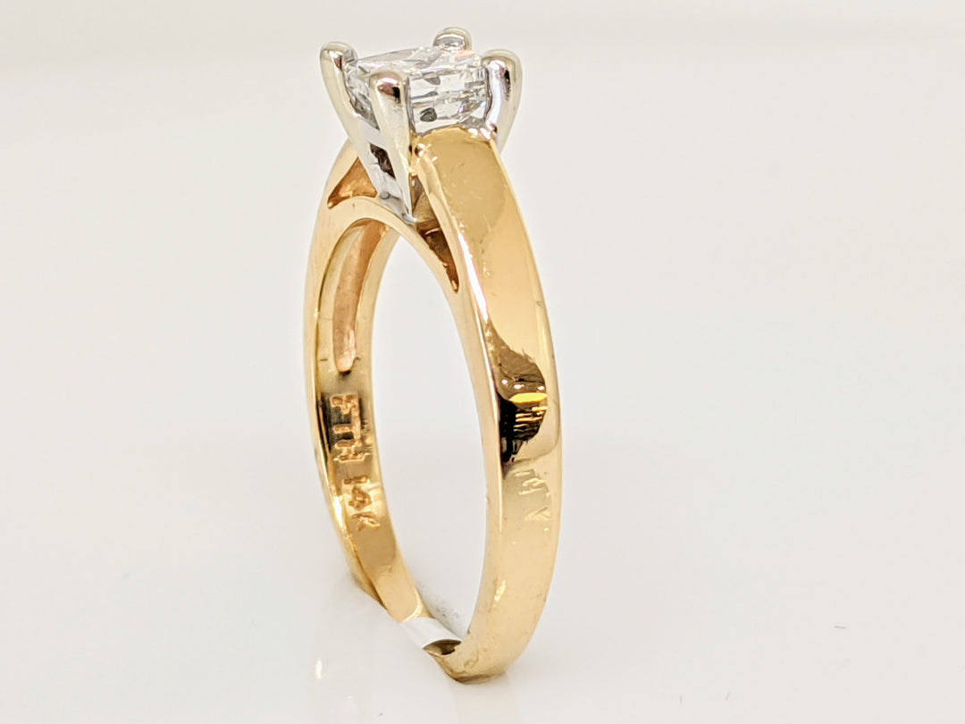 14K .54 CARAT TOTAL I1 E DIAMOND PRINCESS CUT SOLITAIRE ESTATE RING 2.7 GRAMS