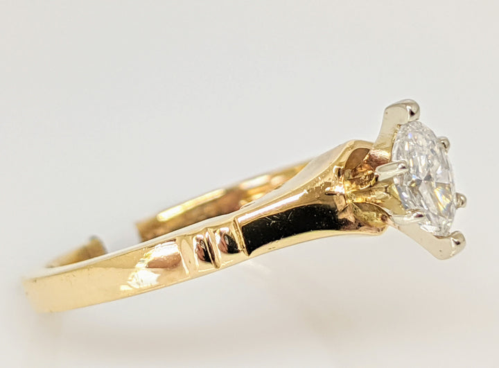 14K .26 CARAT TOTAL SI1 H-I MARQUISE DIAMOND SOLITAIRE ESTATE RING 3.1 GRAMS