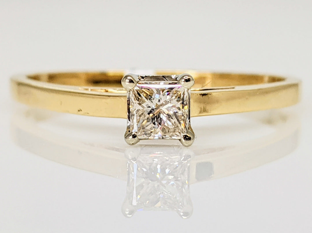 14K .36 CARAT TOTAL I1 J DIAMOND PRINCESS CUT SOLITAIRE ESTATE RING 2.2 GRAMS