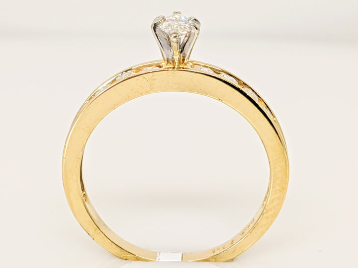 14K .65 CARAT TOTAL WEIGHT SI2 H DIAMOND MARQUISE WITH (8) ROUND ESTATE RING 2.7 GRAMS