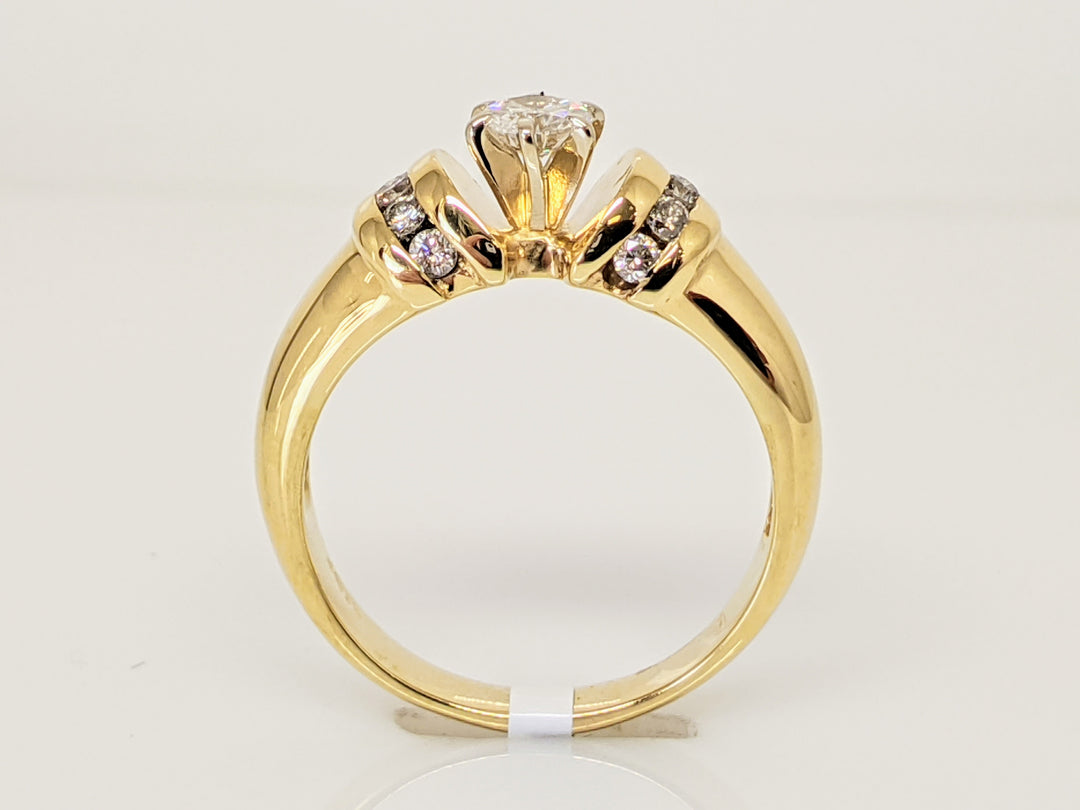 14K .42 CARAT TOTAL WEIGHT I1 H DIAMOND ROUND (11) ESTATE RING 5.1 GRAMS