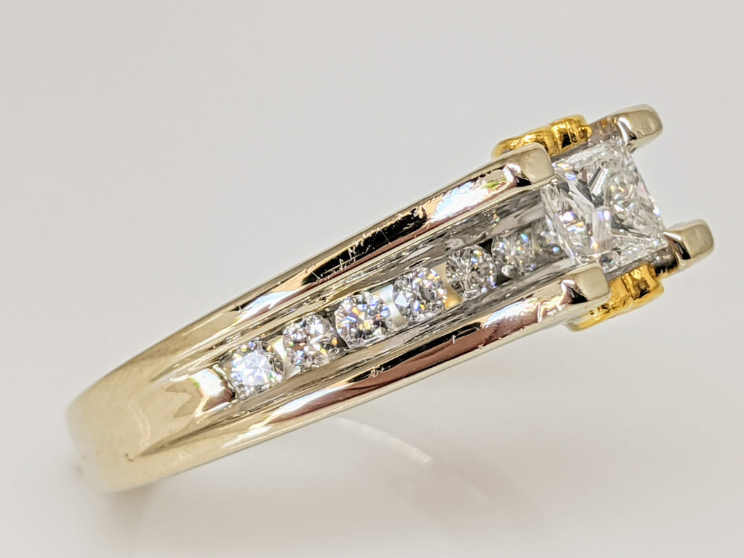 14K WHITE/24K .76 CARAT TOTAL WEIGHT I1 F DIAMOND PRINCESS CUT WITH (12) ROUND MELEE ESTATE RING 7.2G