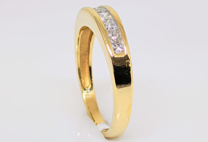 14K .63 CARAT TOTAL WEIGHT I1 G DIAMOND PRINCESS CUT (9) CHANNEL SET ESTATE BAND 3.1 GRAMS