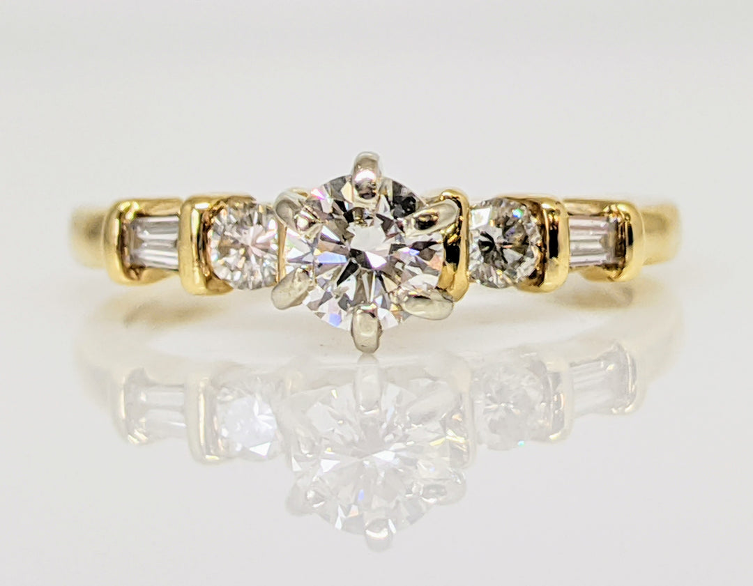 14K .43 CARAT TOTAL WEIGHT SI1 I DIAMOND ROUND (3) BAGUETTE (2) ESTATE RING 2.5 GRAMS