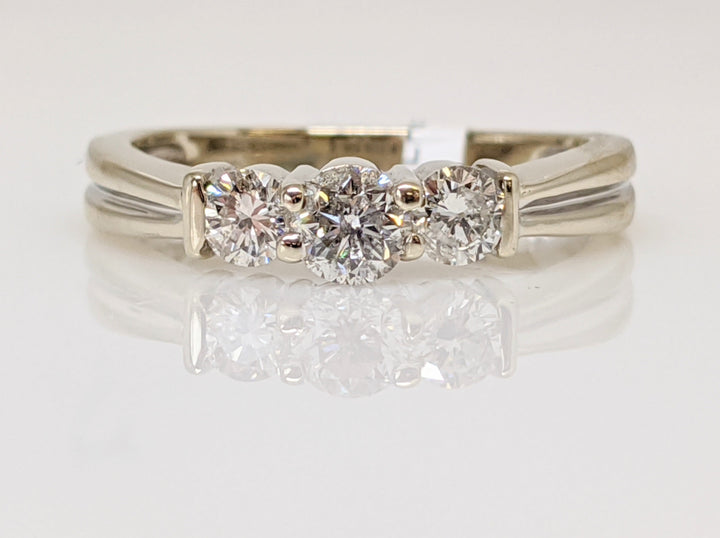 14K WHITE .44 CARAT TOTAL WEIGHT I1 I DIAMOND ROUND (3) TRINITY ESTATE RING 3.1 GRAMS