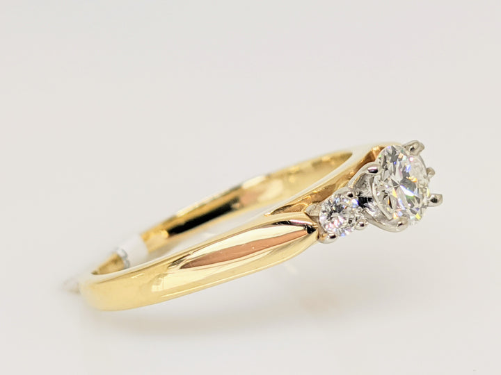 14K .38 CARAT TOTAL WEIGHT VS1 G DIAMOND ROUND (3) TRINITY ESTATE RING 2.4 GRAMS