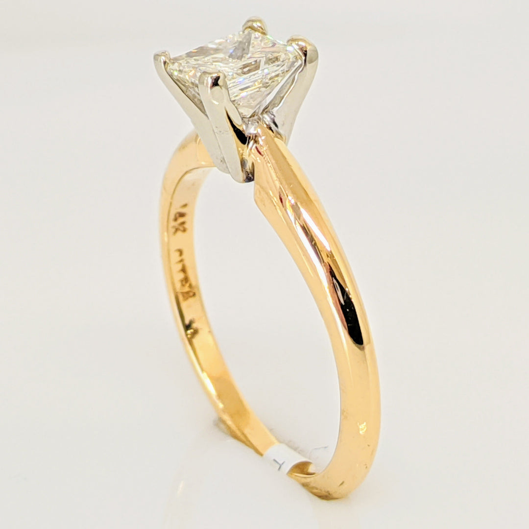 14K .70 CARAT TOTAL I1 H DIAMOND PRINCESS CUT SOLITAIRE ESTATE RING 2.8 GRAMS