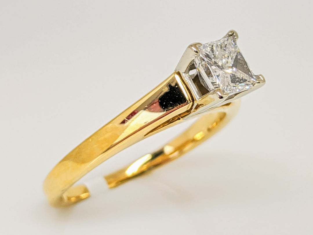 14K .63 CARAT TOTAL I1 E DIAMOND PRINCESS CUT SOLITAIRE ESTATE RING 2.9 GRAMS
